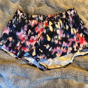 Old Navy Active Black and Multicolor Shorts